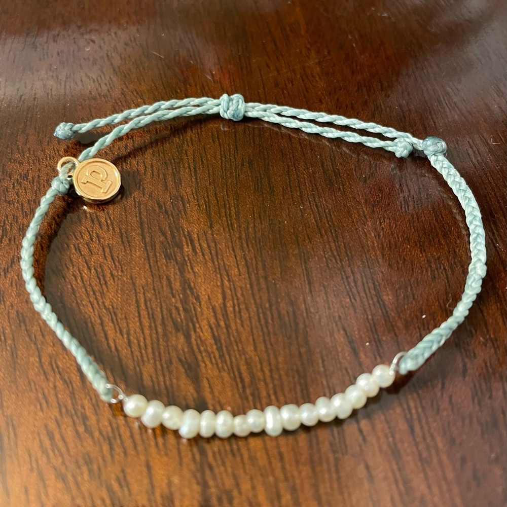 Pura Vida light blue mini braided bracelet with freshwater pearls